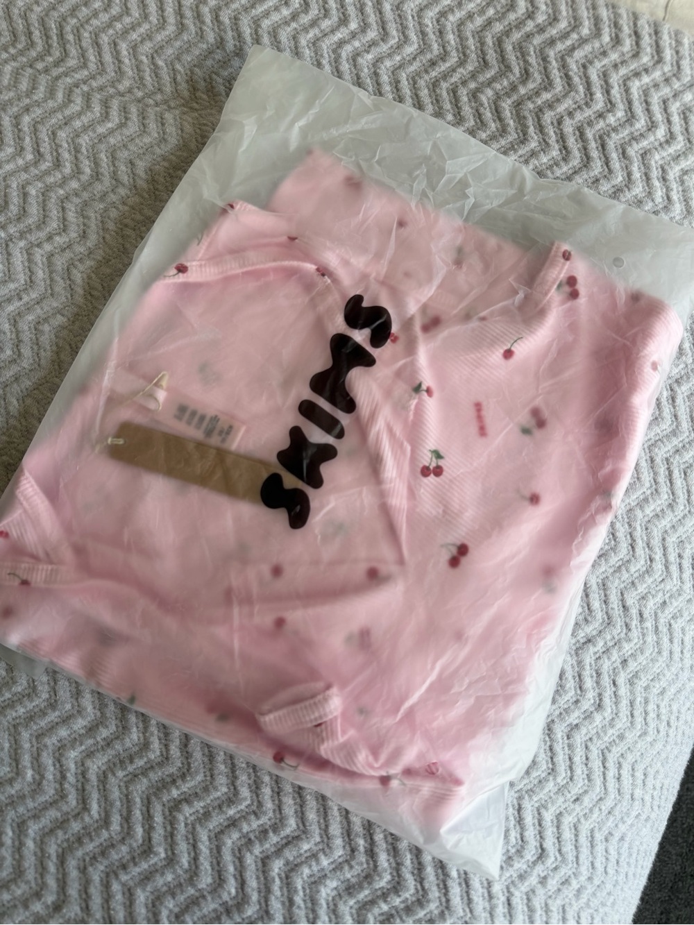 SKIMS Cotton Rib Tank Cherry Print Pink Scoop Neck Crop Top Size XS NWT